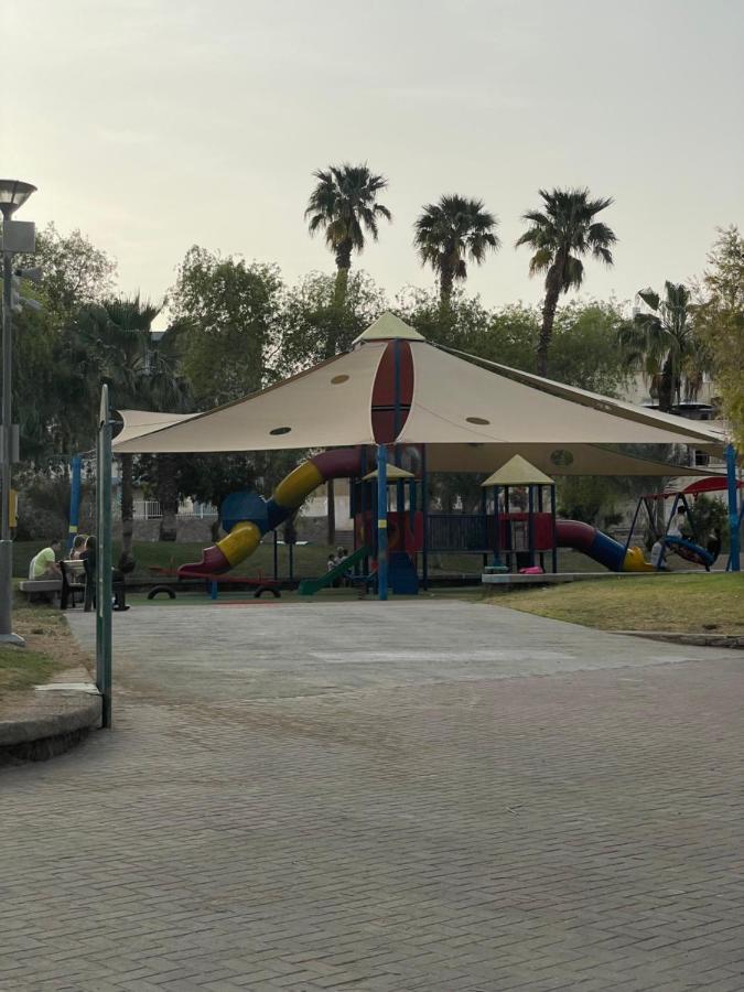 Appartamento דירה יפה ומרווחת במרכז העיר Eilat Esterno foto