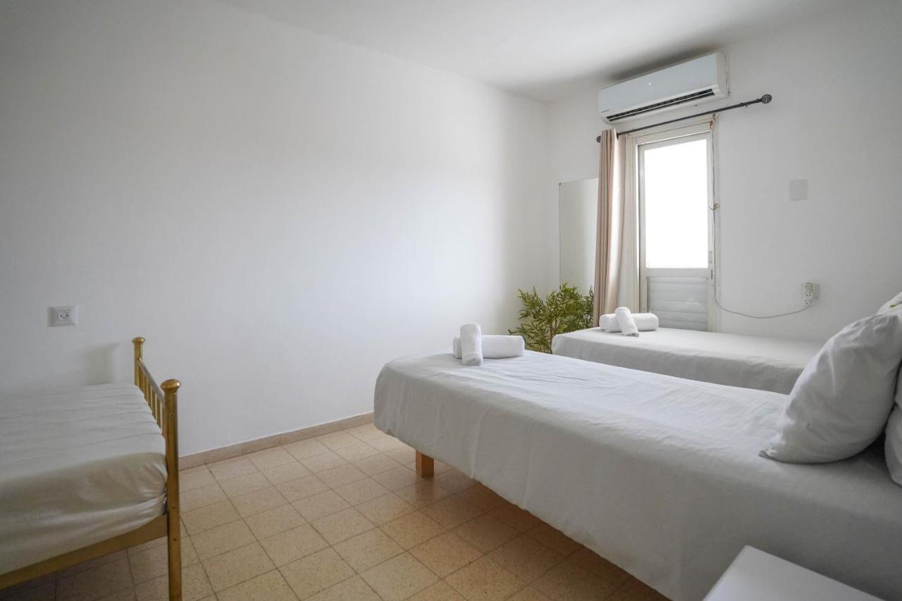 Appartamento דירה יפה ומרווחת במרכז העיר Eilat Esterno foto